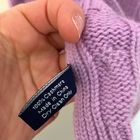 Ann Taylor 100% cashmere Lavender Cable Knit Scarf - Picture 3 of 3